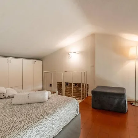 Piazza Anfiteatro- Elegant Apartment