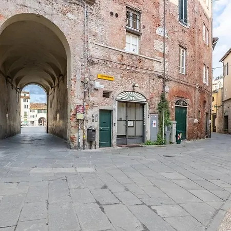 Piazza Anfiteatro- Elegant *